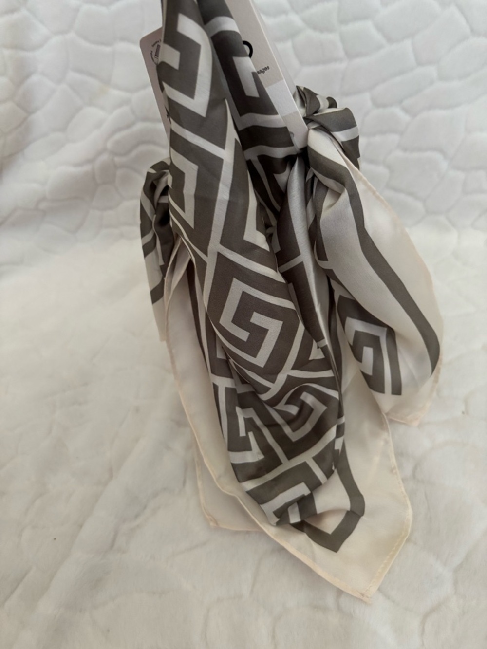 Aldo Multi-Use Square Scarf Geometric - Picture 6 of 9